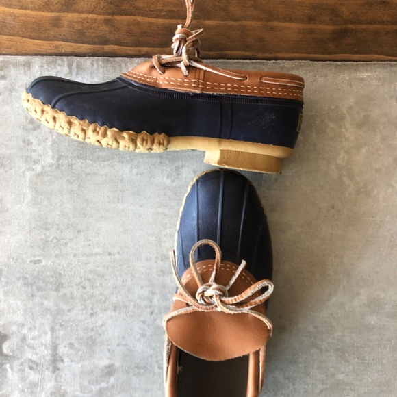 LL Bean Women’s Bean Boots, Rubber Moc - Picture 4 of 4